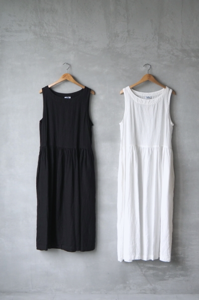 ARMEN アーメンLINEN PLAIN ボートネックノースリーブワンピース